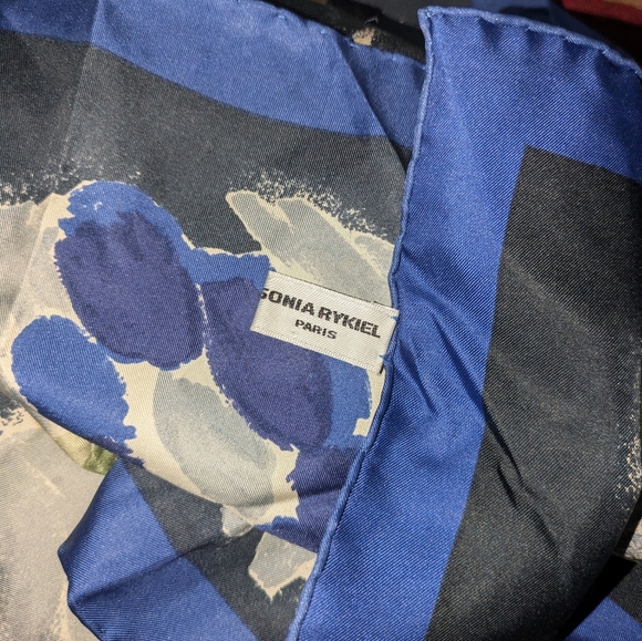 Sonia Rykiel Blue and Green Floral Throw - Picture 3 of 4